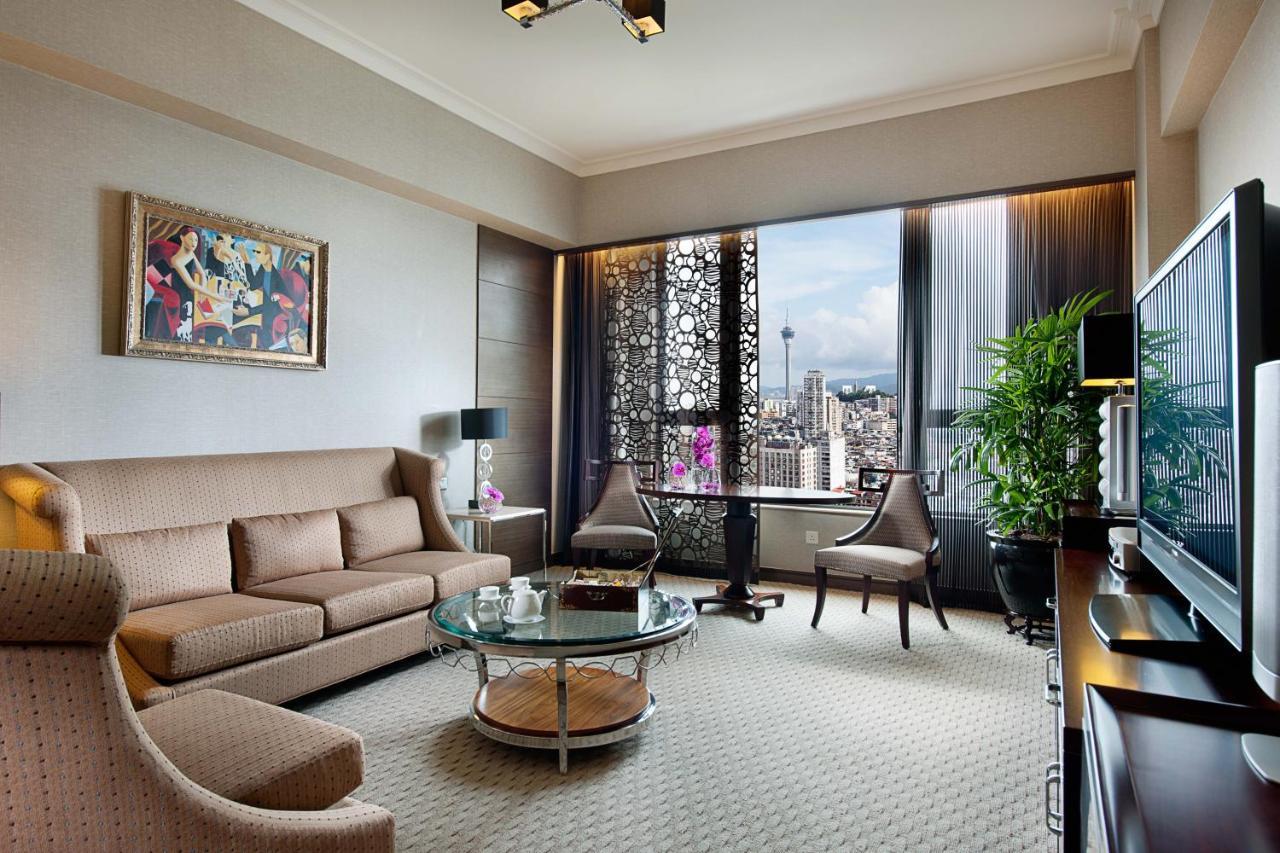 Sofitel Macau At Ponte 16 Otel Dış mekan fotoğraf A living room in a suite at the Shangri-La Hotel, Kuala Lumpur