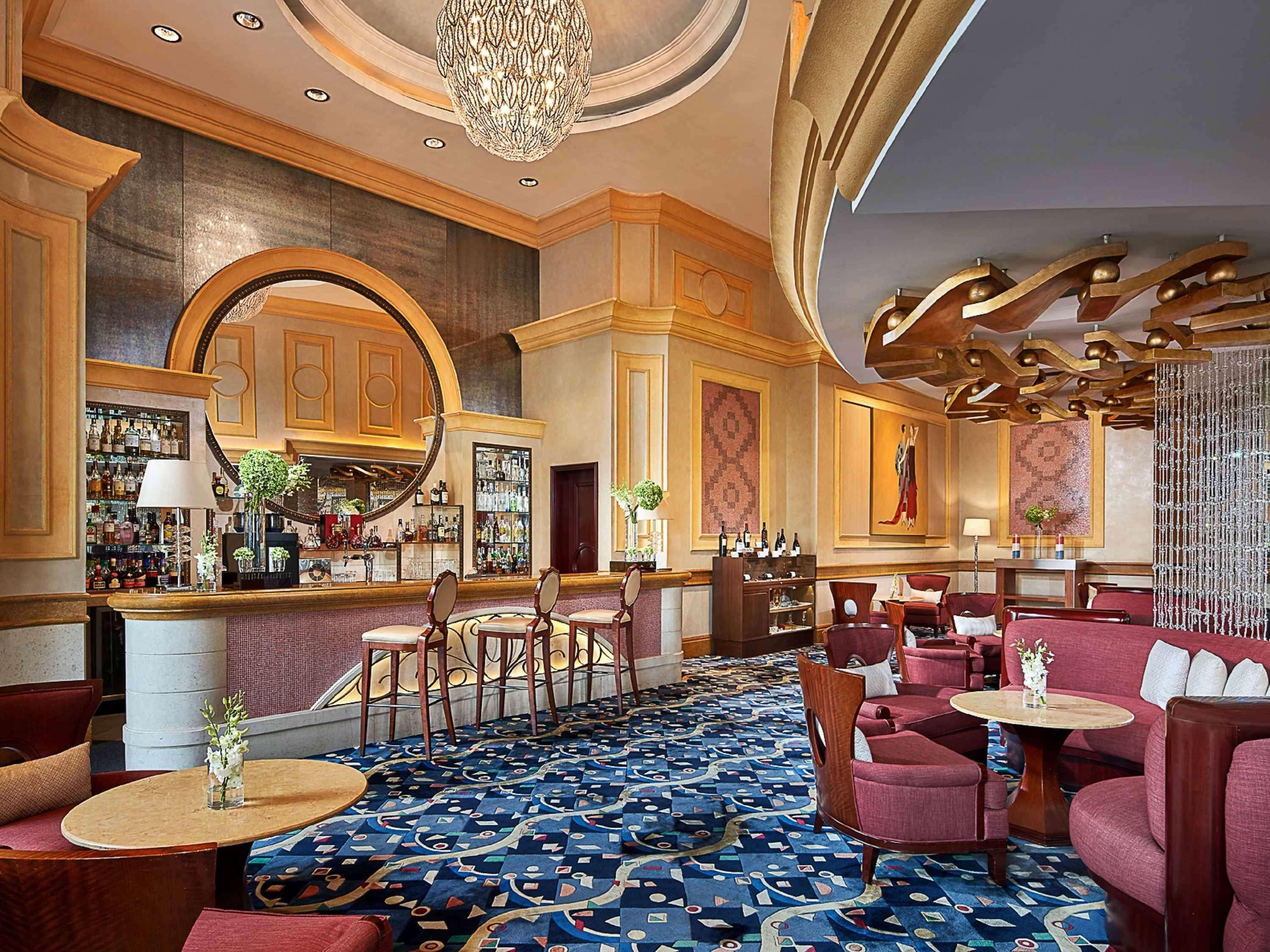 Sofitel Macau At Ponte 16 Otel Dış mekan fotoğraf The Bar