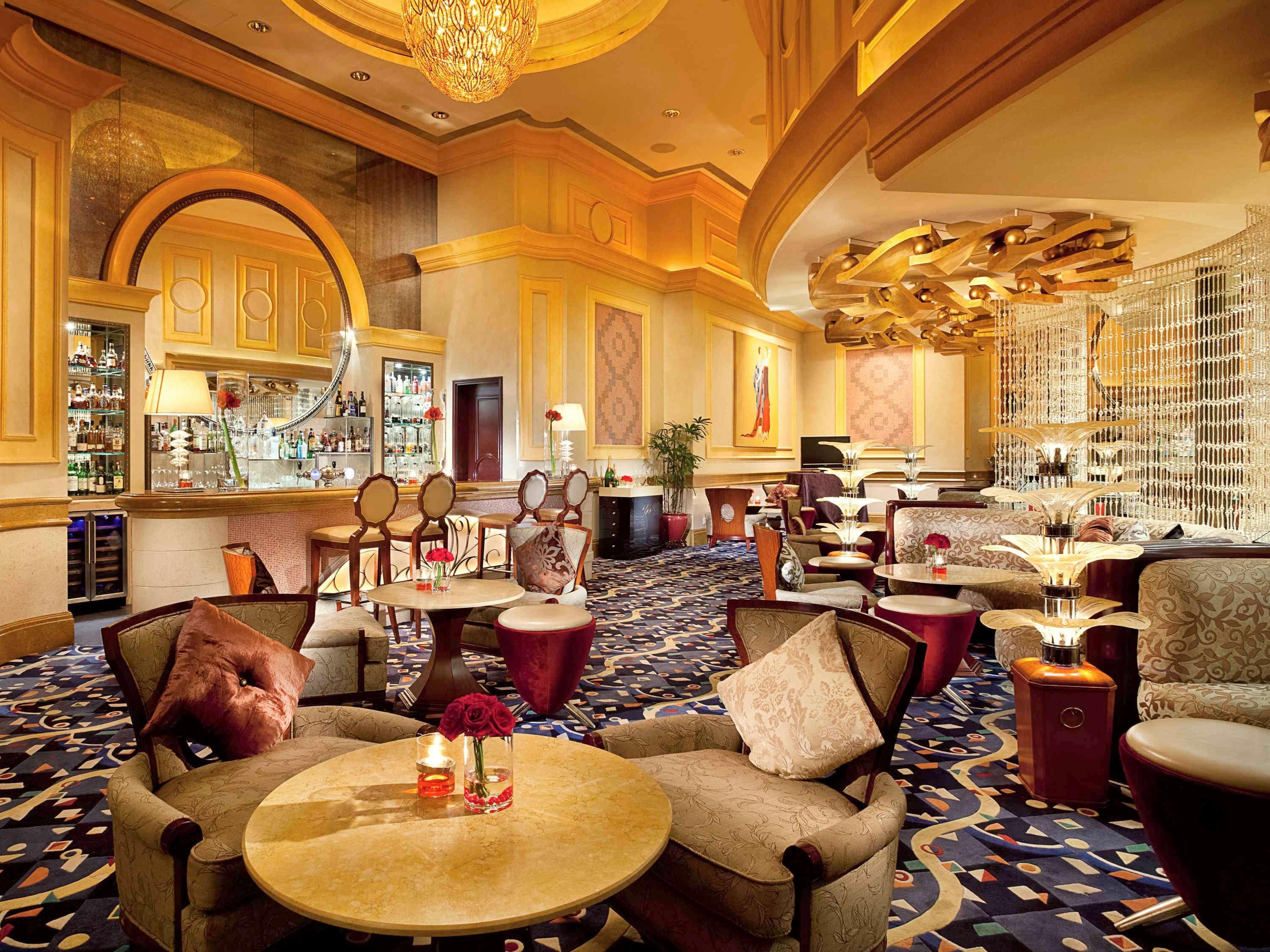 Sofitel Macau At Ponte 16 Otel Dış mekan fotoğraf The lobby lounge