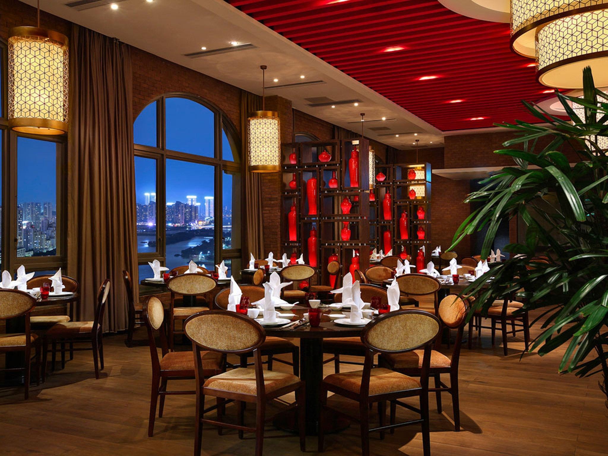 Sofitel Macau At Ponte 16 Otel Dış mekan fotoğraf The interior of a restaurant in Dubai, United Arab Emirates