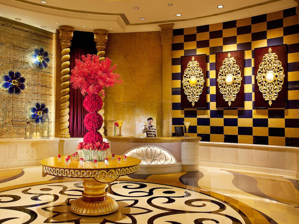 Sofitel Macau At Ponte 16 Otel Dış mekan fotoğraf The lobby of the hotel