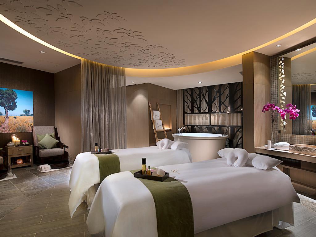 Sofitel Macau At Ponte 16 Otel Dış mekan fotoğraf Spa at The Ritz-Carlton, Shenzhen
